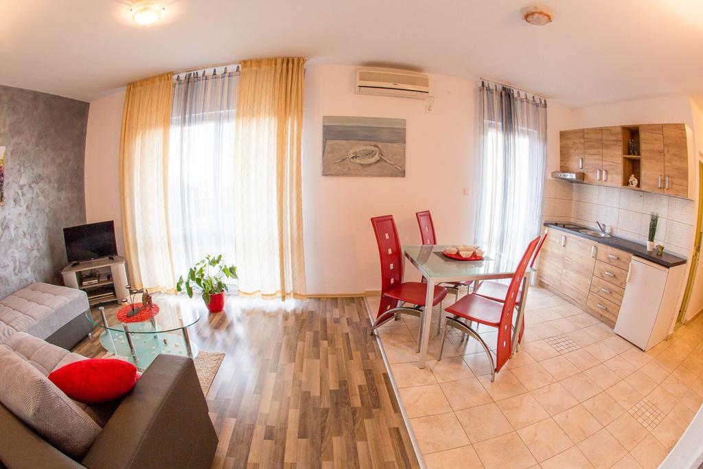 Villa Nadezda Petrovac エクステリア 写真